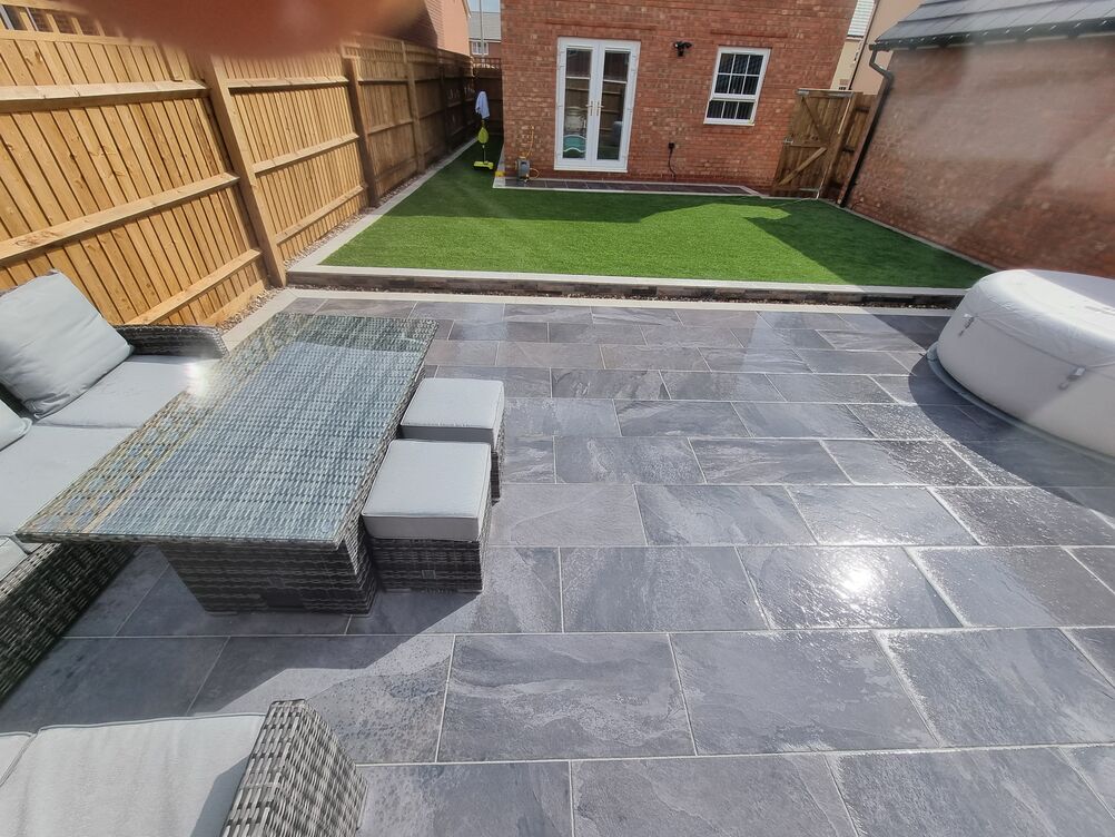 Gallery | Hd Landscaping | Landscape Gardening | Garden Maintenance Leighton Buzzard | Garden Design Bedfordshire