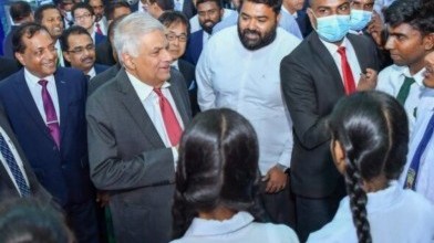 யாழ். மாணவர்களை சந்தித்த ஜனாதிபதி