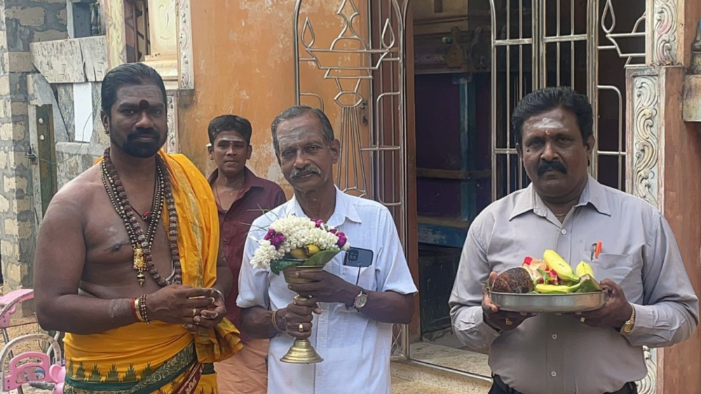 பாடல் பெற்ற திருத்தலமான திருக்கேதீச்சர ஆலய உபயகாரர்களுக்கு காளாஞ்சி வழங்கும் நிகழ்வு