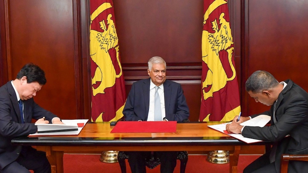 சினோபெக் நிறுவனத்துடன் இலங்கை ஒப்பந்தத்தில் கைச்சாத்து