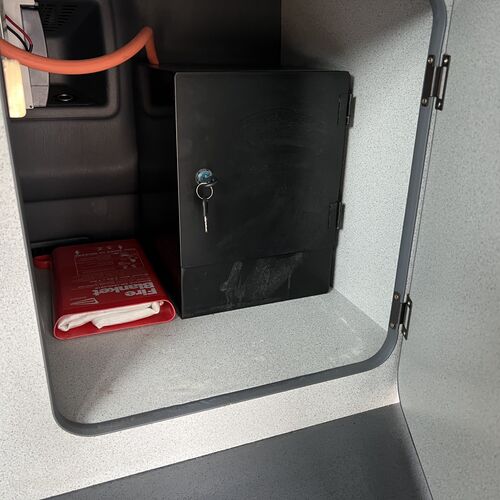 1996 Toyota Granvia 3.0TD Camper Van 4 Berth Pro Conversion