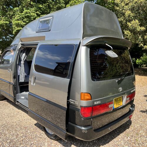 Toyota Granvia WELLHOUSE Camper Van 4 Berth 2690cc Petrol/LPG Automatic PRO Conversion 65058 Miles