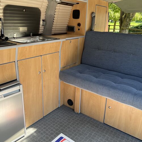 Toyota Granvia WELLHOUSE Camper Van 4 Berth 2690cc Petrol/LPG Automatic PRO Conversion 65058 Miles