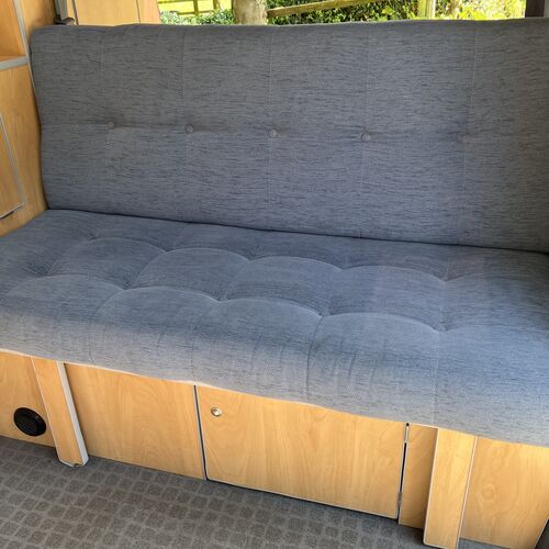 Toyota Granvia WELLHOUSE Camper Van 4 Berth 2690cc Petrol/LPG Automatic PRO Conversion 65058 Miles