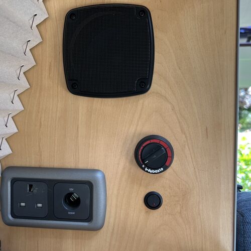 Toyota Granvia WELLHOUSE Camper Van 4 Berth 2690cc Petrol/LPG Automatic PRO Conversion 65058 Miles