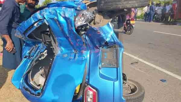 வாகன விபத்து -  இருவர் காயம்