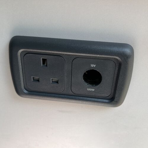 2006 Nissan Serena 2.0 Petrol Automatic Camper Van 2 Berth Rare and Beautiful!