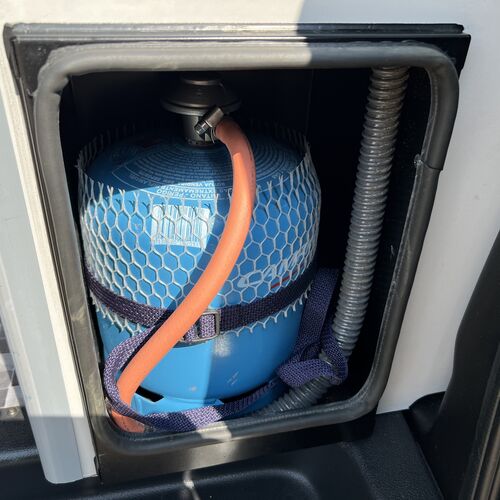 2006 Nissan Serena 2.0 Petrol Automatic Camper Van 2 Berth Rare and Beautiful!