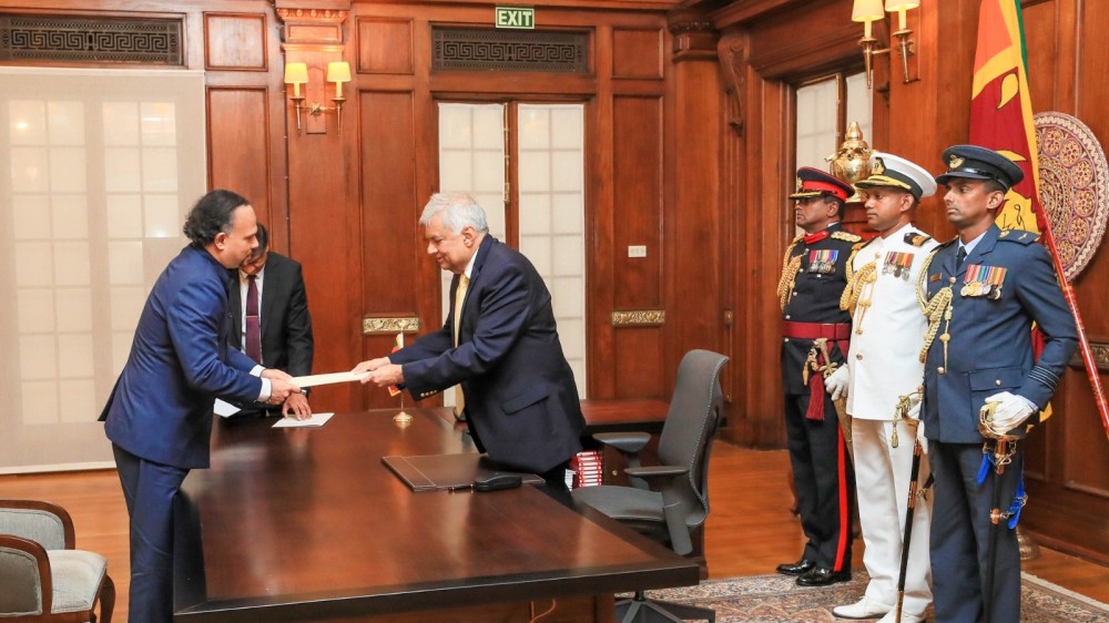 சப்ரகமுவ மாகாண புதிய ஆளுநராக நவீன் திஸாநாயக்க