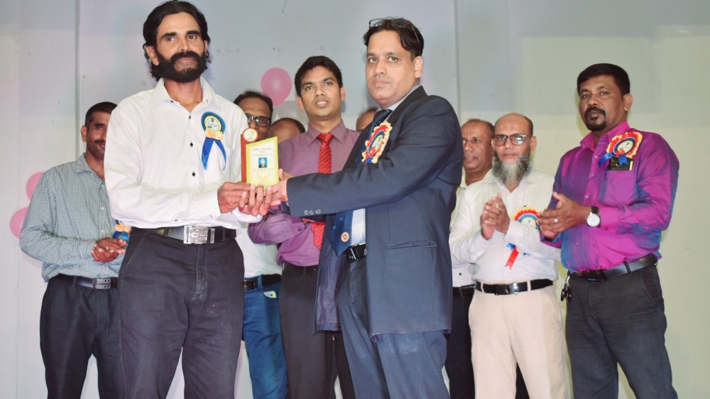 கல்முனை மாநகர சபையில்  விருது விழா