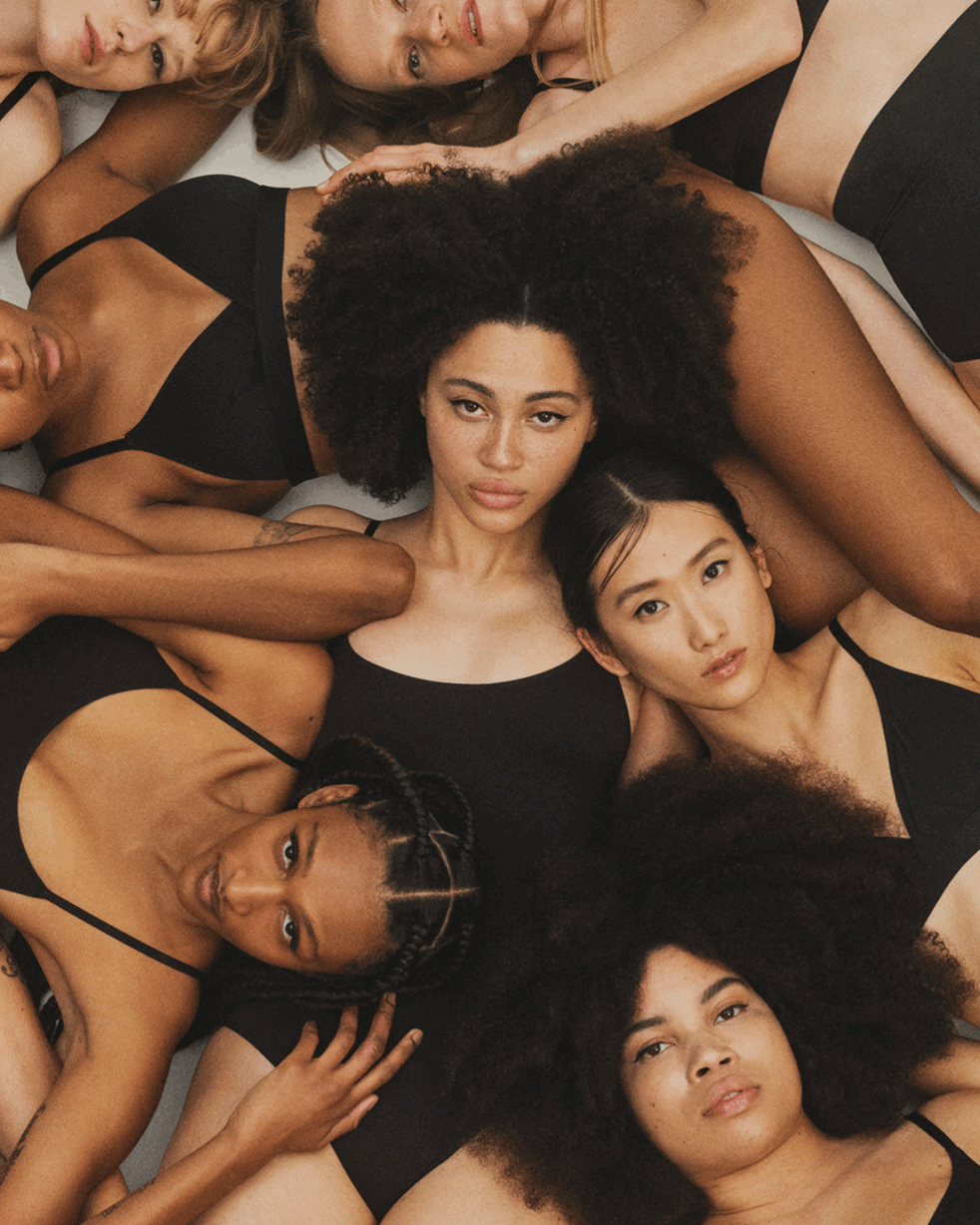 AMANDINE: Graphic Designer