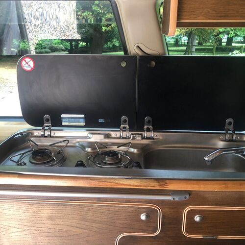 2005 Toyota Alphard 2.4 Petrol Automatic Camper Van Pro Conversion