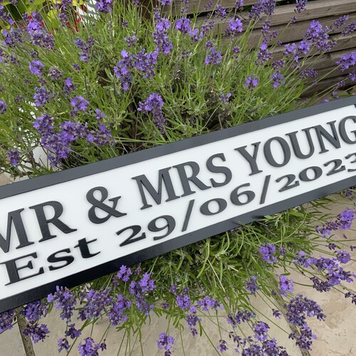 Contemporary Mr & Mrs Wedding Street Sign – 3D Wooden Plaque