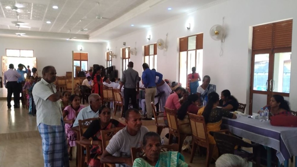 நடமாடும் சேவை