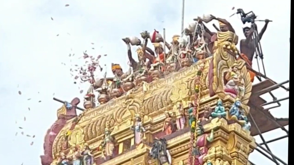 பொன்னாலை ஸ்ரீ வரதராஜப் பெருமாள் ஆலய மஹா கும்பாபிஷேகம்
