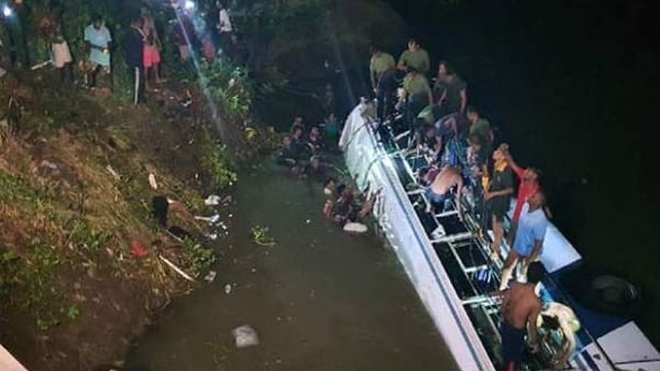 மண்ணம்பிட்டியில் பஸ் விபத்து