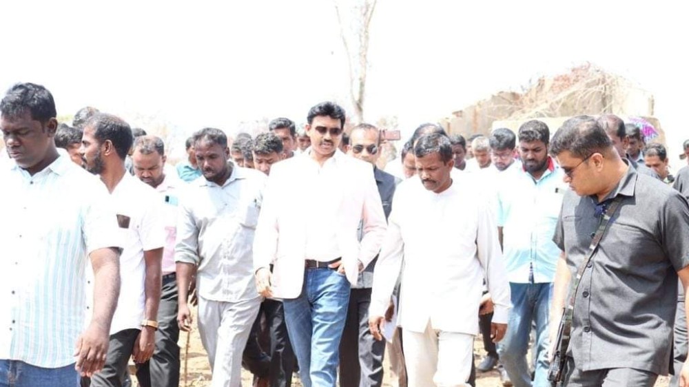 இடம்பெயர்ந்தவர்கள் மீள்குடியேற்றம்