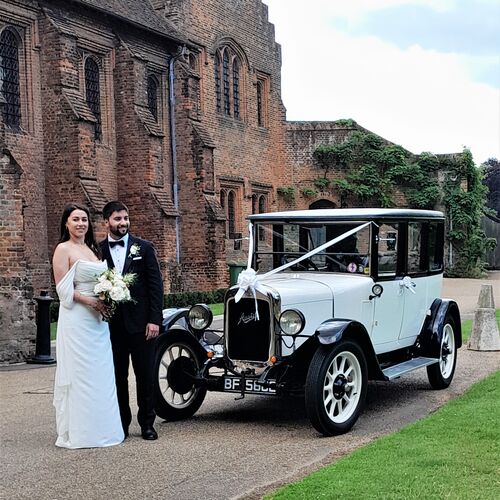 Gallery | Wedding Cars Harpenden, St Albans, Watford, Hemel Hempstead | Heritage Classic Cars
