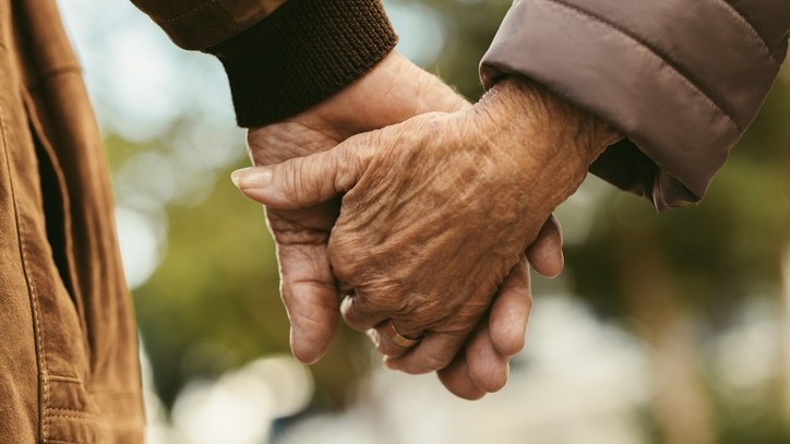 Top 10 Signs Your Loved One Might Need Home Care Services