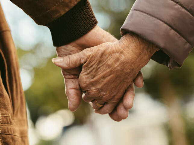 Top 10 Signs Your Loved One Might Need Home Care Services