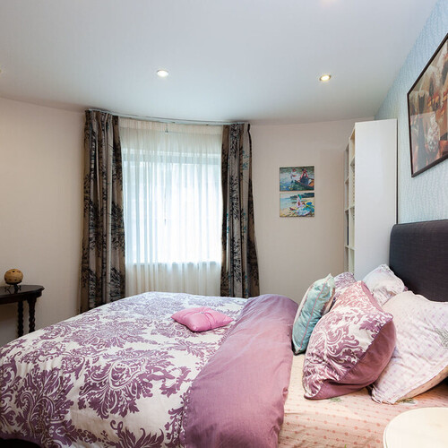 Montaigne Close, London, SW1P 4