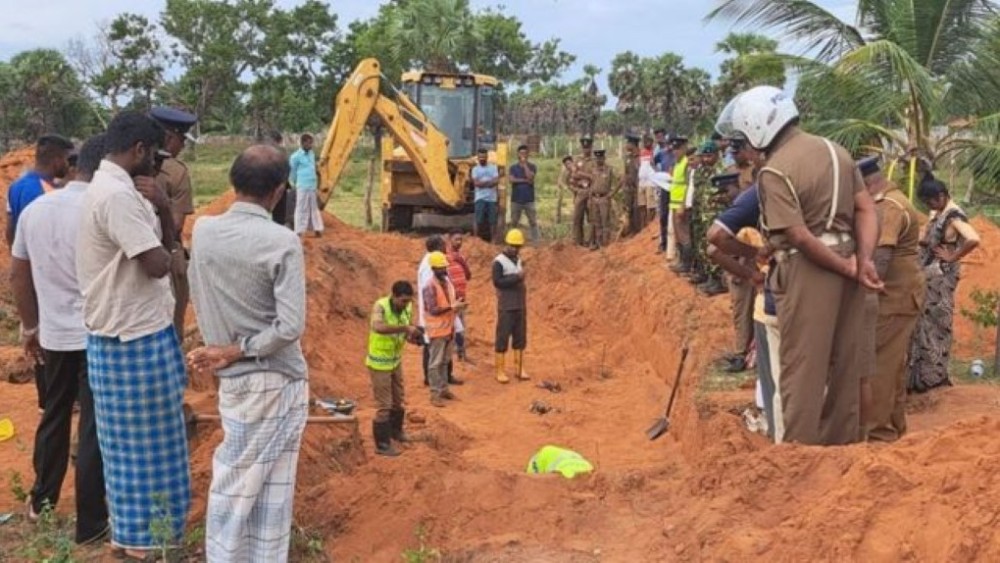 கொக்குத்தொடுவாய் மனிதப் புதைகுழி