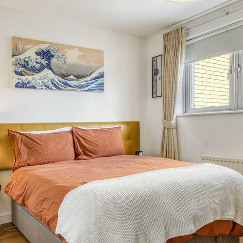 Wandsworth Bridge Road, London, SW6