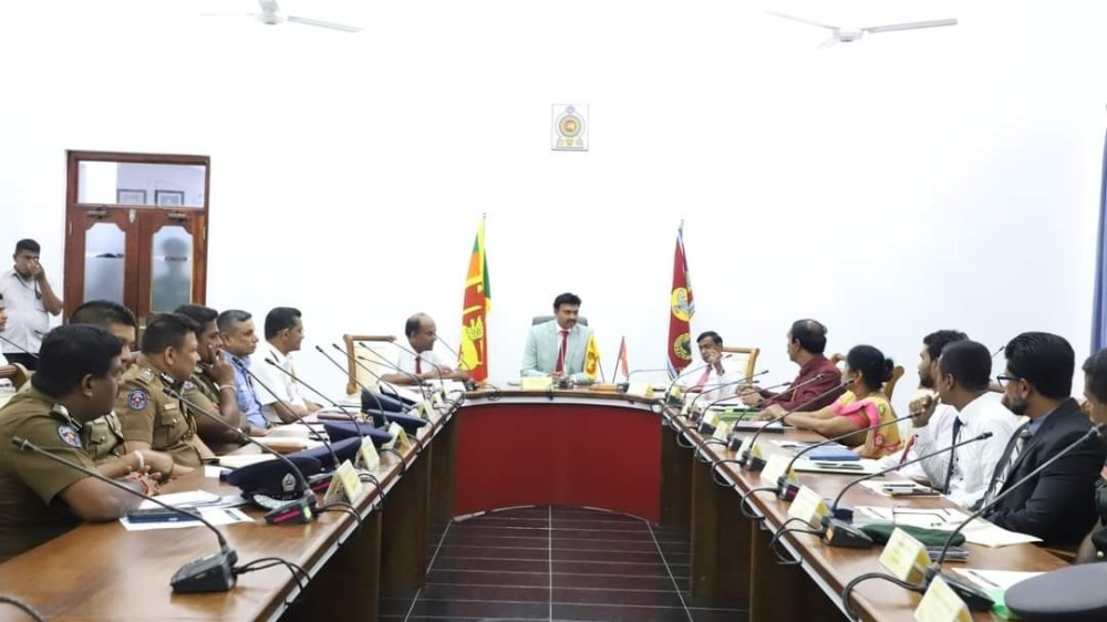 கிழக்கு ஆளுநர் தலைமையில் பாதுகாப்புச் சபைக் கூட்டம்