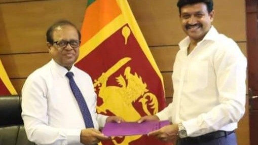 கிழக்கில் 700 ஆசிரியர்களை நியமிக்க ஆளுநர் நடவடிக்கை