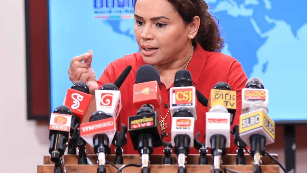 பொருளாதாரத்தைக் கட்டியெழுப்பும் சுற்றுலாத்துறை