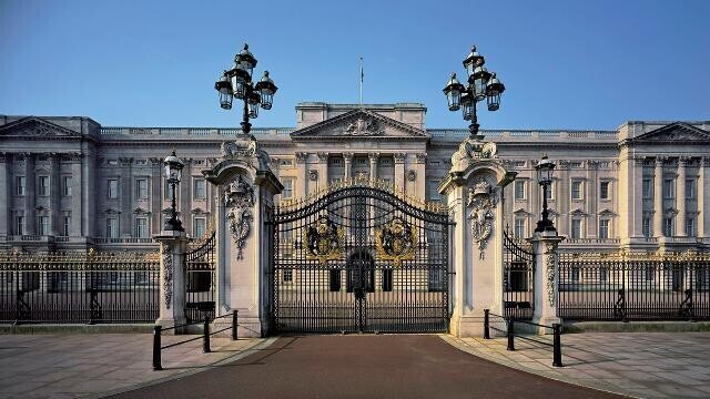 Exploring Buckingham Palace: A Royal Experience