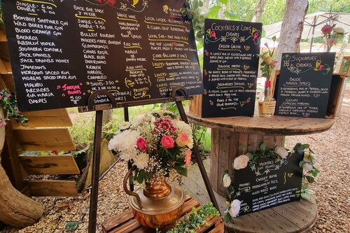 Gallery | Jolly Hucksters Mobile Bar Company | mobile bar Hertfordshire/mobile bar Buckinghamshire/mobile bar Hertfordshire/Wedding bar Buckinghamshire | wedding bar Hertfordshire | Real ale events bar /corporate events Hertfordshire/party bars Buckinghamshire/charity event bars
