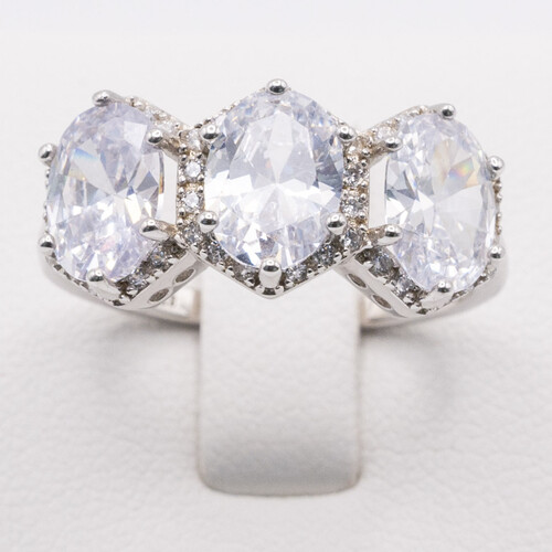 925 Sterling Silver Ring Plated in Rhodium