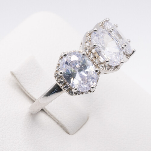 925 Sterling Silver Ring Plated in Rhodium