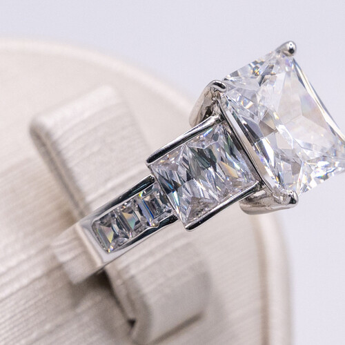 Tycoon cut zirconia gem stone set on 925 sterling silver ring