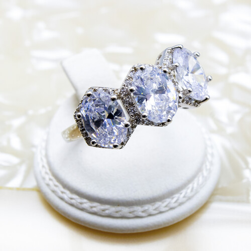 925 Sterling Silver Ring Plated in Rhodium