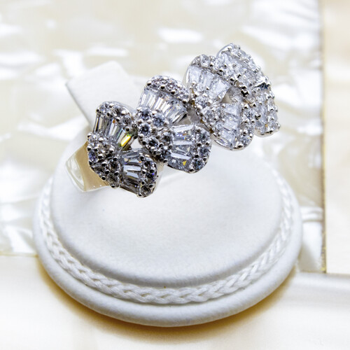 925 Sterling Silver Ring Plated in Rhodium