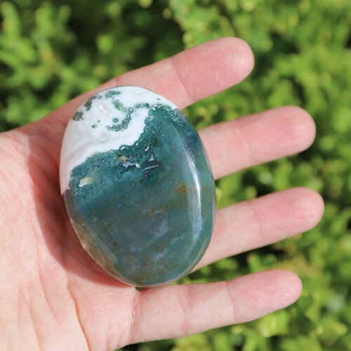 Green Moss Agate Palm Stone