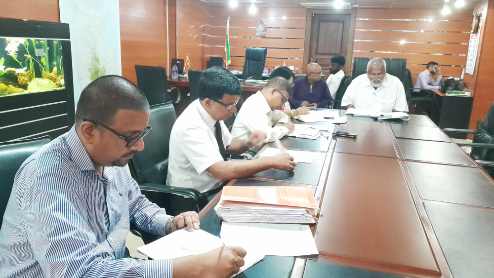 டக்ளஸ் தீவிரம்