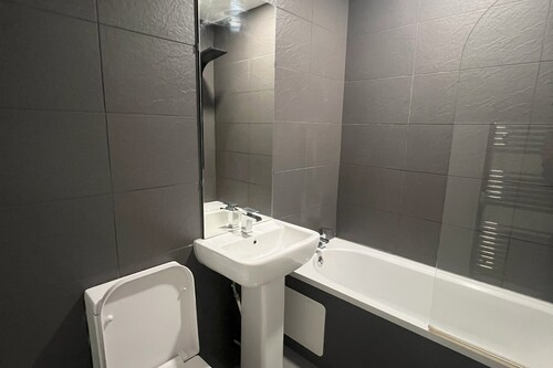 14 Quarry Mount Street