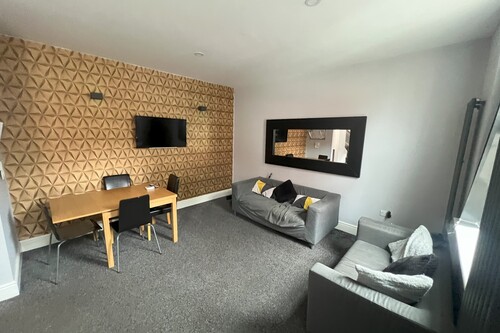 14 Quarry Mount Street