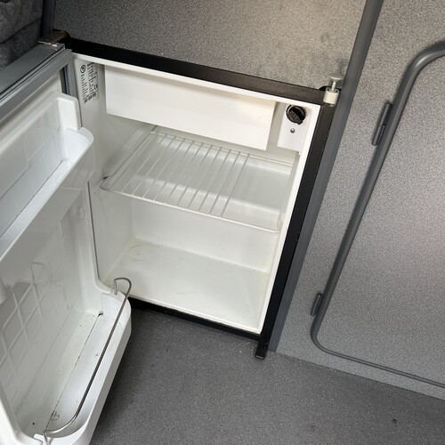 Toyota Granvia POPLAR Motors Camper Van 2 Berth Pro Conversion 3.0TD Automatic