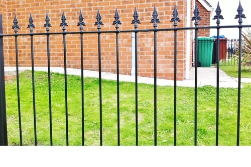 1200mm high spear top railing panel