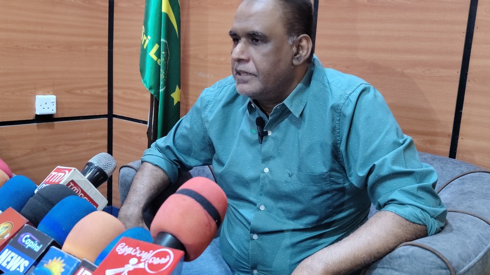 முஸ்லிம்கள் மீது விரல் நீட்டக்கூடாது