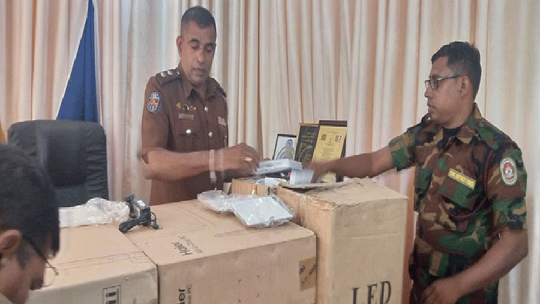 பல்கலைக்கழகத்தில் திருடிய கோப்ரல் கைது