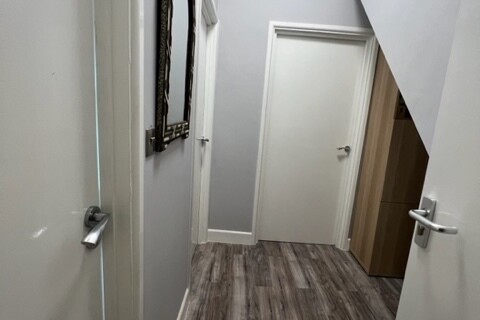 The Crescent, Hyde Park