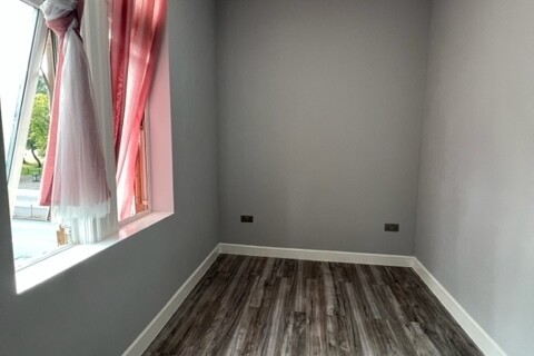 The Crescent, Hyde Park