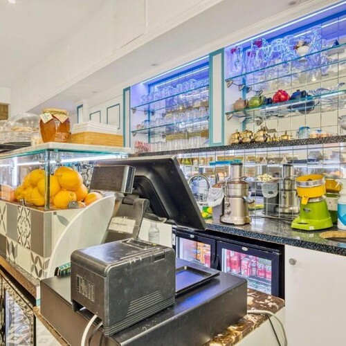 Earls Court Road, London, SW5