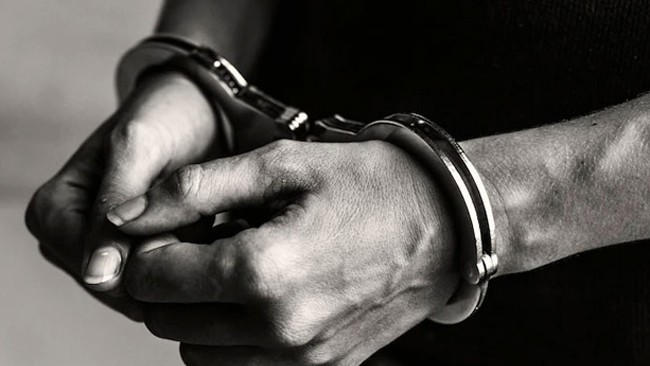 பண மோசடி மூவர் கைது