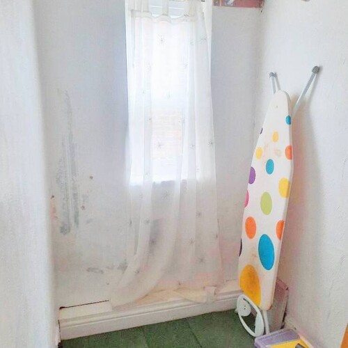 2 Bedroom Mid-terraced For Sale